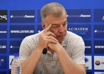 СЪЛЗИ В АРМЕЙСКИТЕ СЪСТОЯНИЯ: Любослав Пенев В ТЕЖКО СЪСТОЯНИЕ — Докато звездният треньор се бори, ЦСКА СЕ ОБЕДИНЯВА С ЛЕВСКИ В ЕМОЦИОНАЛЕН ПРИЗИВ ЗА ПОДКРЕПА!