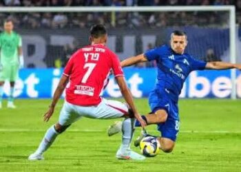 ВЗРИВИ СЕ ВЪТРЕШНА БОМБА! Съблекалнята на Левски Се Разцепи: Марин Петков Нападна Треньора, Изисква Незабавно Напускане за €500 Хиляди или си Тръгва БЕЗПЛАТНО!