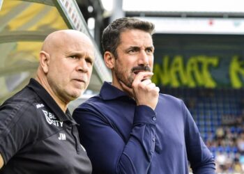 ЛУДОСТ ОТ 5 МИЛИОНА ЕВРО! ЛЕВСКИ ЗАЛАГА БЪДЕЩЕТО НА КЛУБА НА ДЕСПОДОВ – БЛУ СТАР ПРОДАВА ВСИЧКИ АКТИВИ ЗА ЕДИН ИГРАЧ! ДОМИНИРАНИ ЗА СЛАВА?