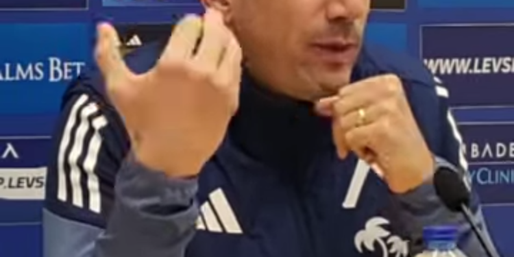 Въпреки критиките: Хулио Веласкес защити решението си за състава с ужасяващи факти от сезона досега 📃