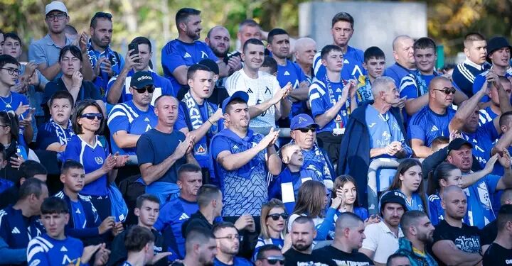 Феновете на Левски недоволстват от липсата на входящи трансфери