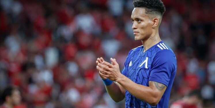 Известен мениджър е съдействал за трансфера на Цунами