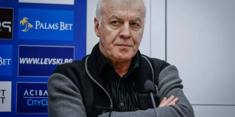 Левски отлага трансфера на Кристиян Стоянов, приоритетът е друг